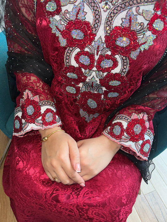Burgundy lace mkhawar