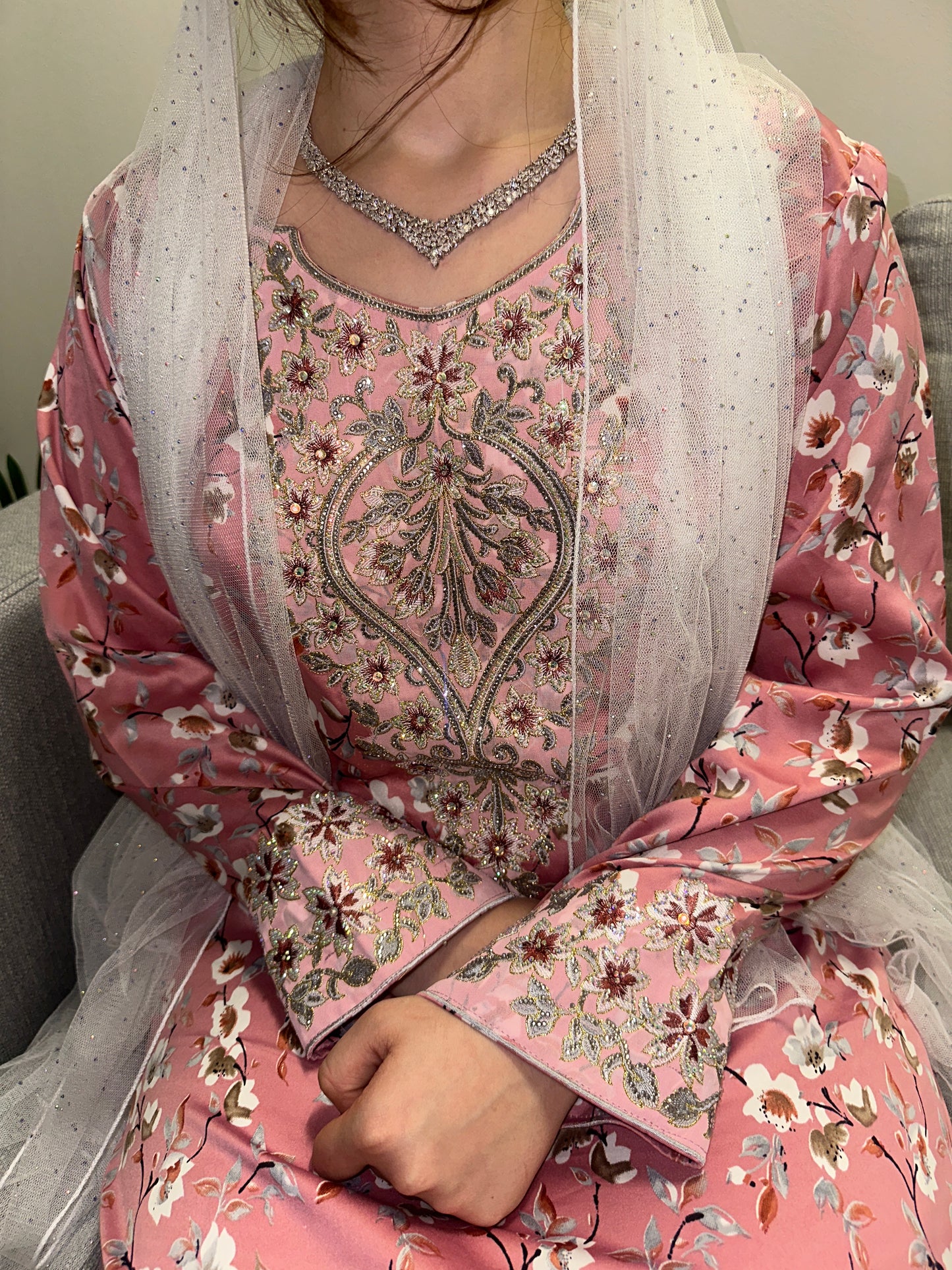 Pink mkhawar