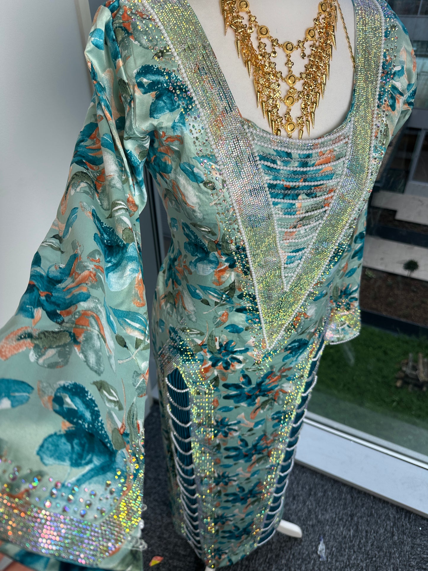 Turquoise kasarat Mukhawar with back corset