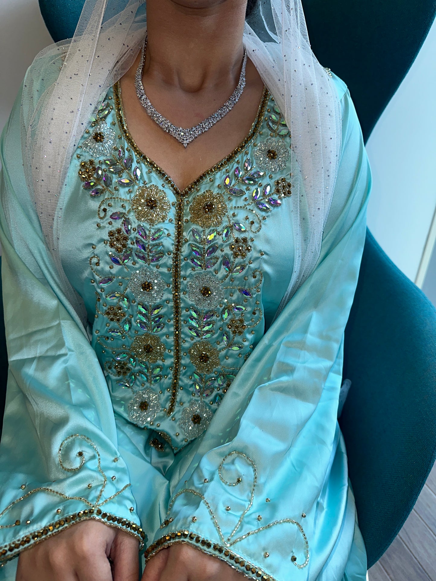 Pure silk beaded mkhawar with back belt