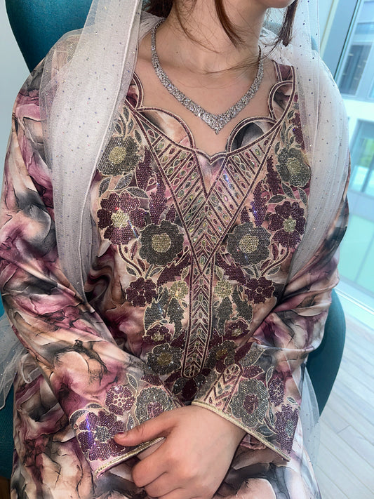 Pink and silver Indonesian silk mkhawar