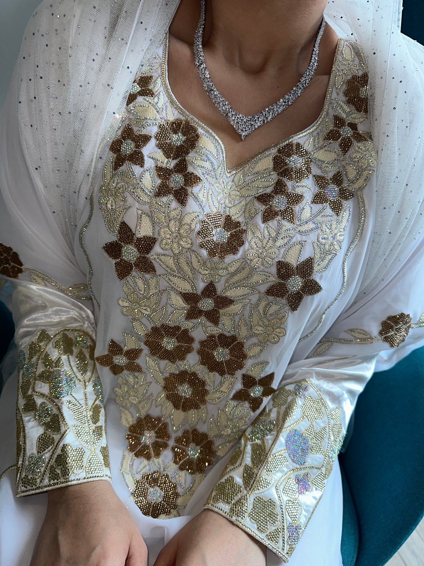 White Emirates Thobe