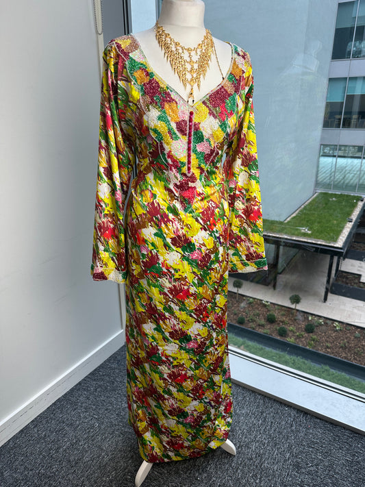 Colourful Mukhawar with belt