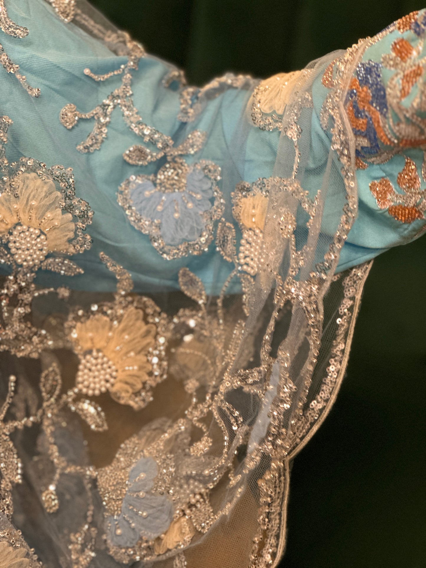 Fully handmade Emirates Thobe, two pieces with cream chiffon Sheila