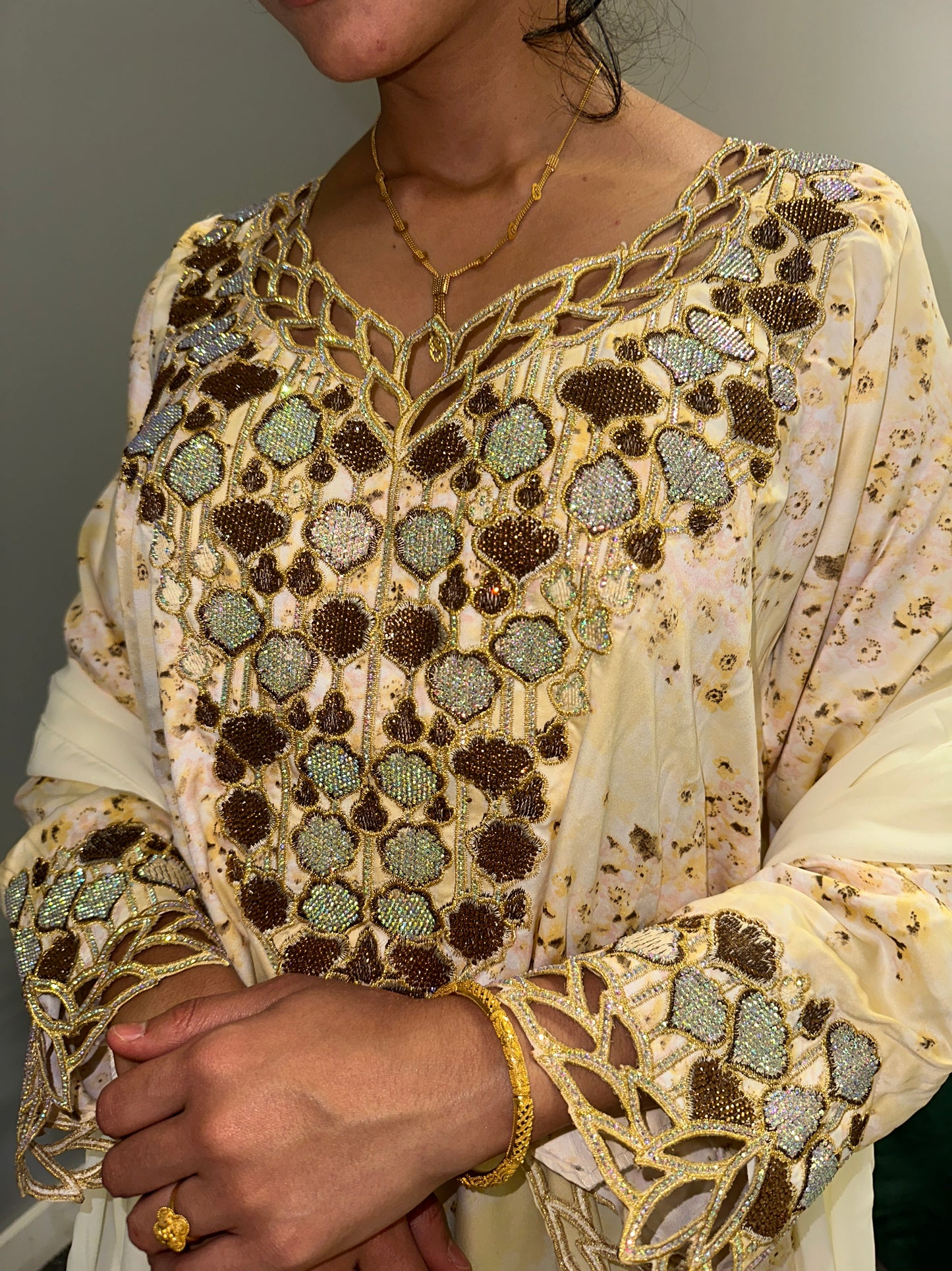 Creamy mkhawar with matching Shiela