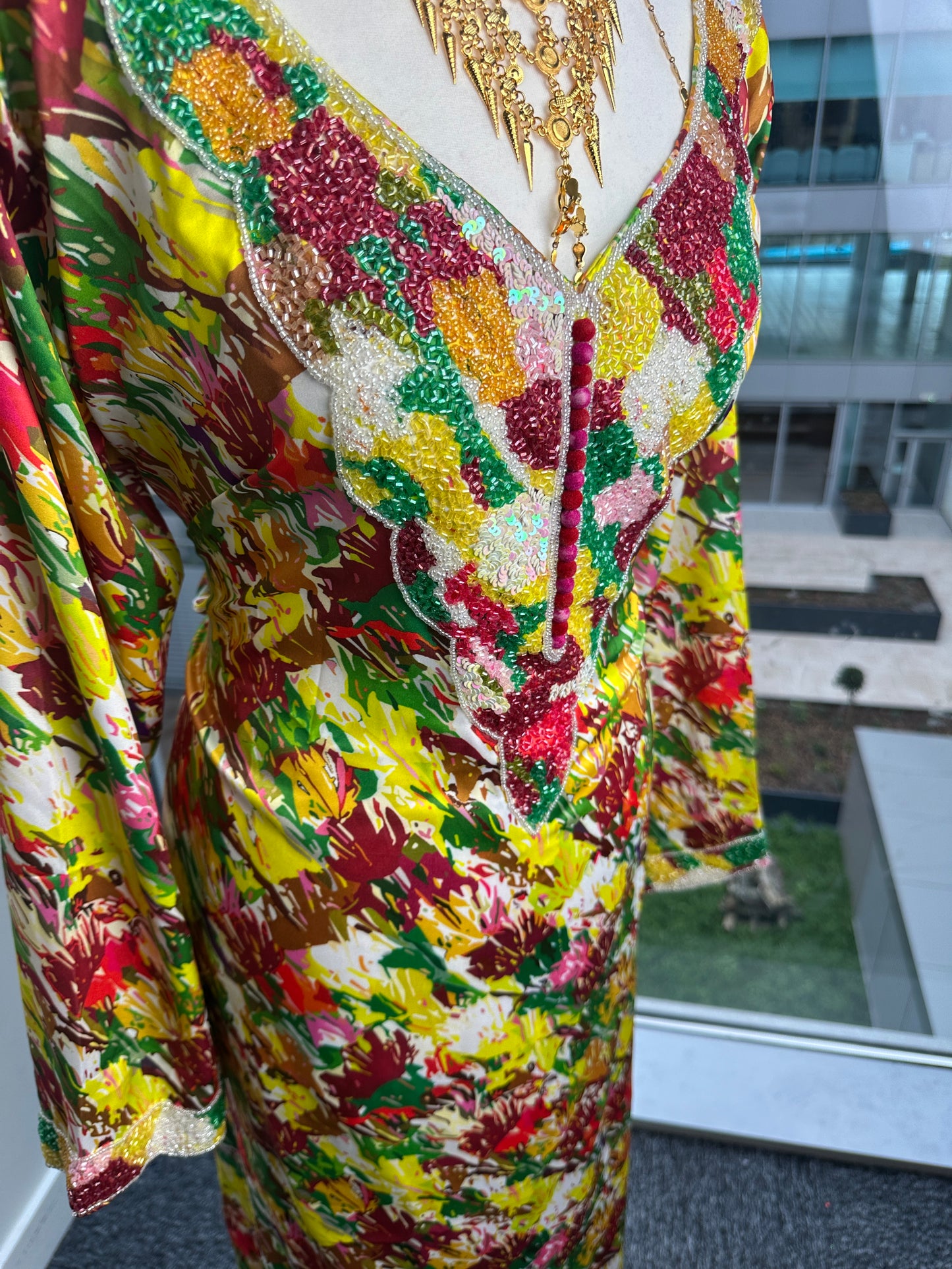 Colourful Mukhawar with belt