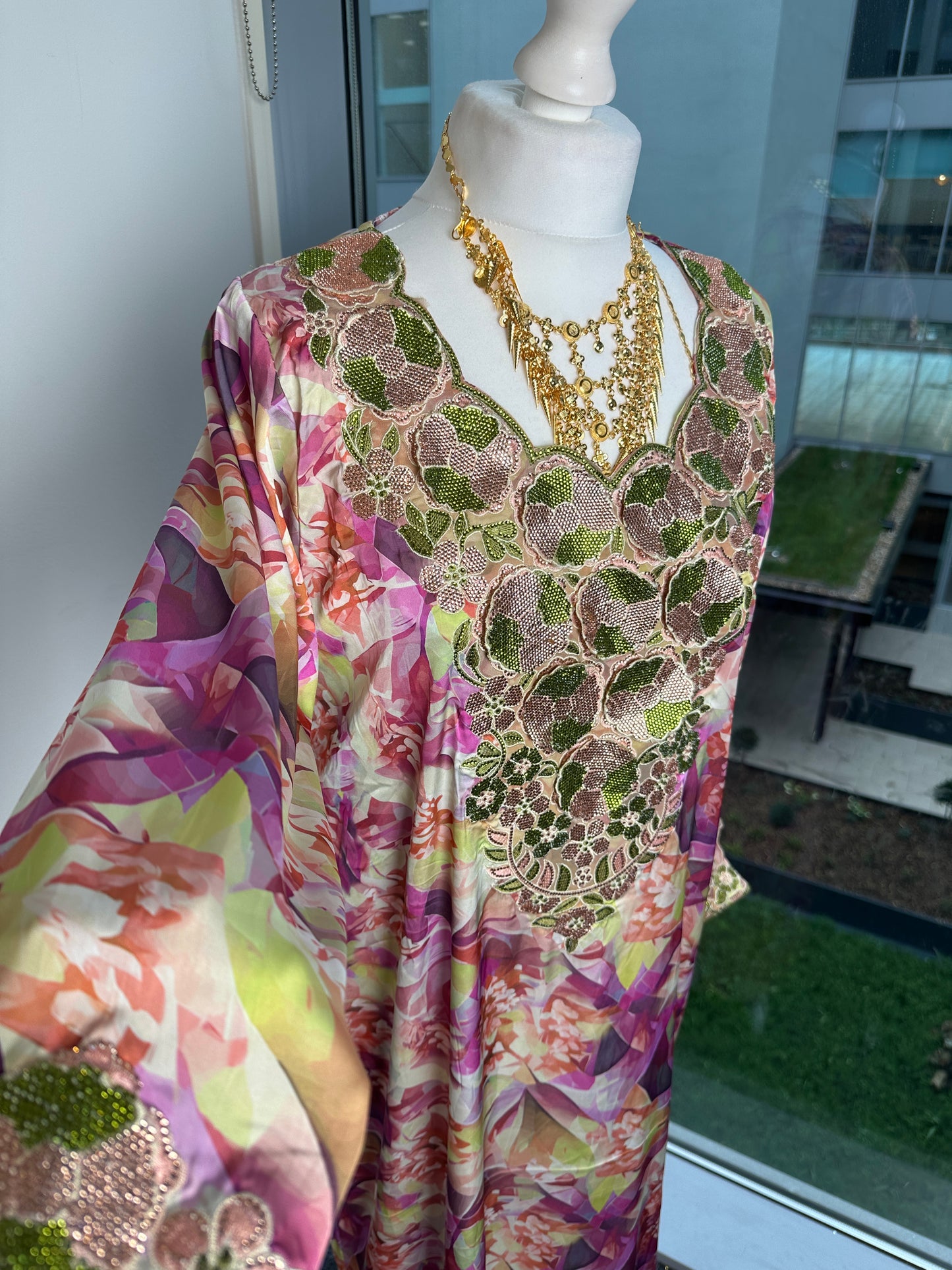 3D green and purple silk Mukhawar