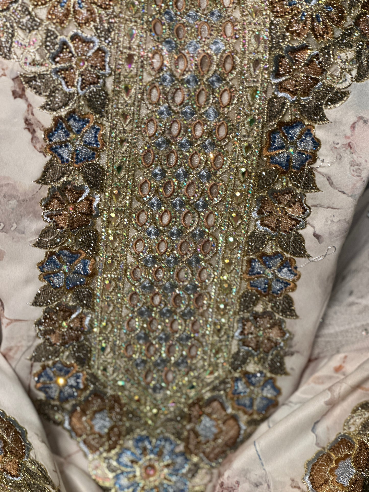 Occasional VIP mkhawar with back corset and cream chiffon Shiela