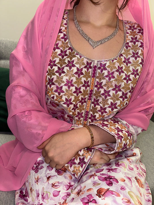 Pink Indonesian silk mkhawar with Shiela