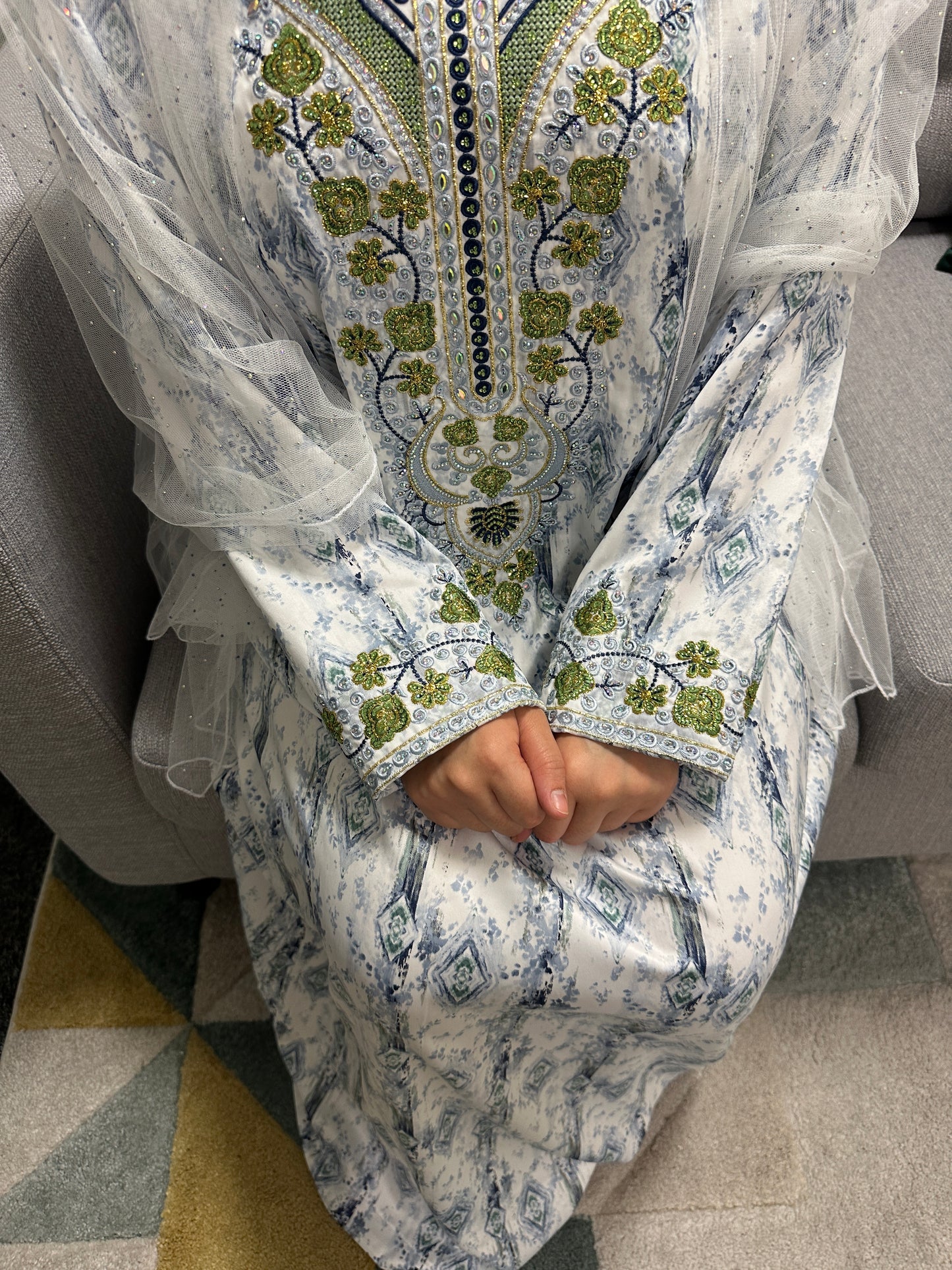 White and green mkhawar