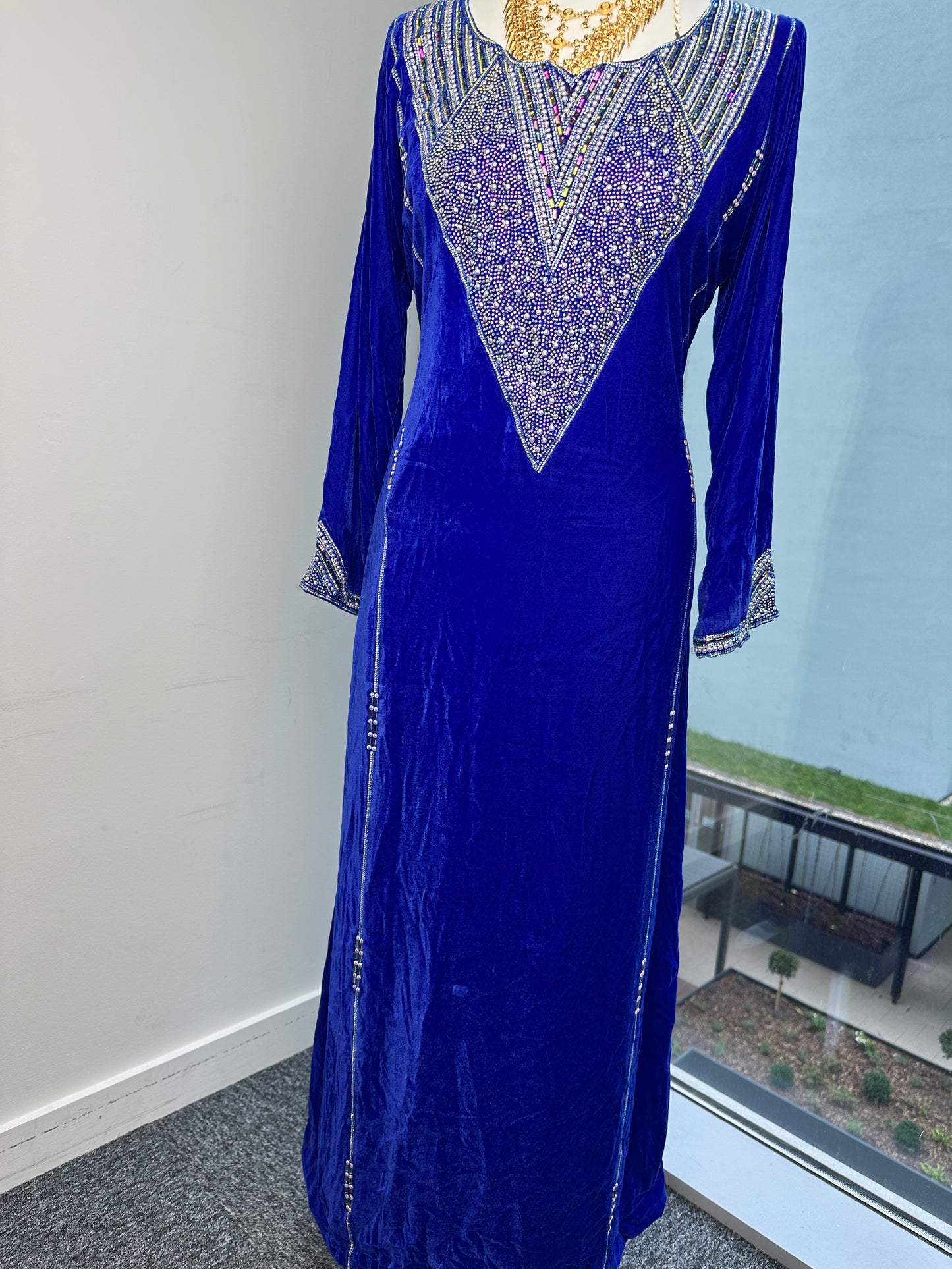 Blue velvet Mukhawar